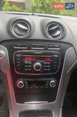 Седан Ford Mondeo 2011 в 