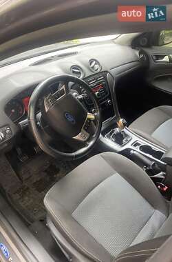 Седан Ford Mondeo 2011 в 