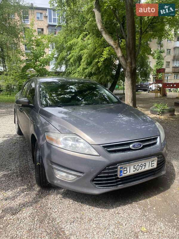 Седан Ford Mondeo 2011 в Кобеляках