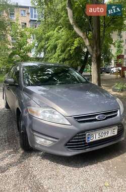 Седан Ford Mondeo 2011 в 