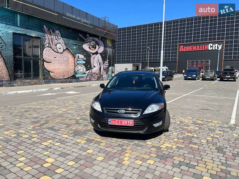 Універсал Ford Mondeo 2013 в 