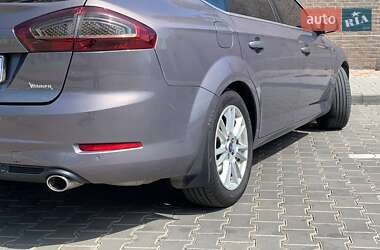 Седан Ford Mondeo 2011 в 