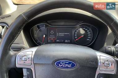 Седан Ford Mondeo 2011 в 