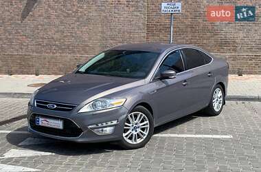 Седан Ford Mondeo 2011 в 