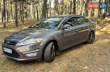 Седан Ford Mondeo 2012 в 