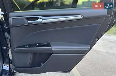 Седан Ford Mondeo 2017 в 