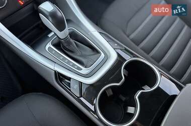 Седан Ford Mondeo 2017 в 