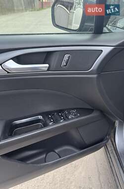 Лифтбек Ford Mondeo 2015 в 