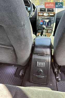 Седан Ford Mondeo 2004 в 