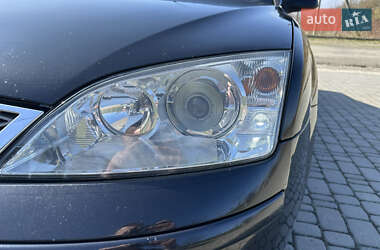 Седан Ford Mondeo 2004 в 