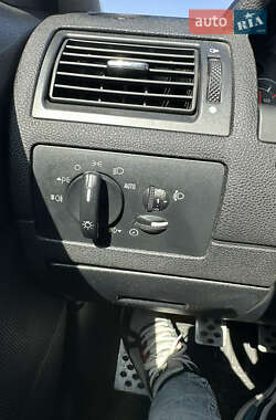 Седан Ford Mondeo 2004 в 