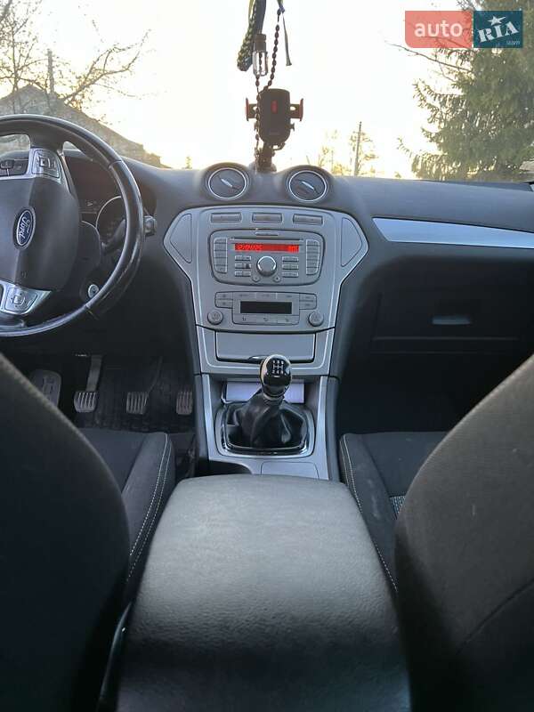 Лифтбек Ford Mondeo 2010 в Каменке-Бугской