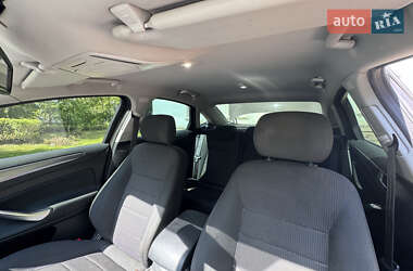 Седан Ford Mondeo 2012 в 