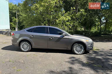 Седан Ford Mondeo 2012 в 