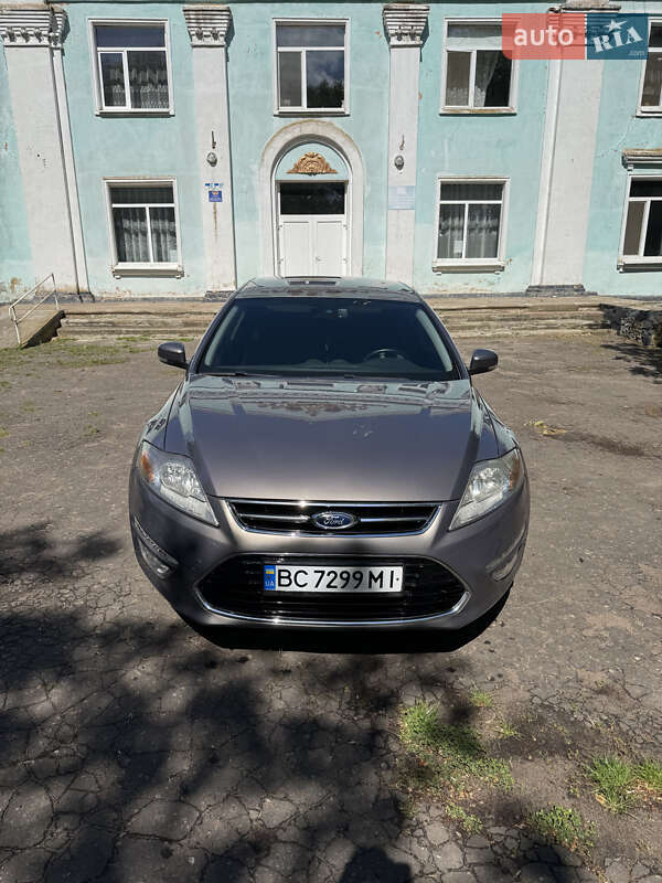 Седан Ford Mondeo 2012 в Гайвороне