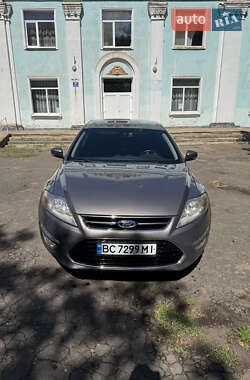 Седан Ford Mondeo 2012 в 