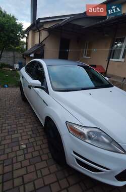 Седан Ford Mondeo 2012 в 