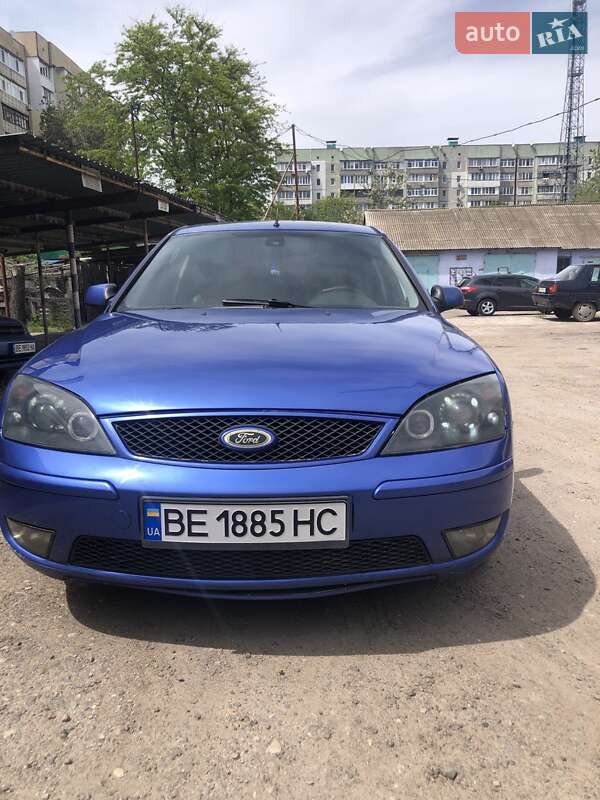 Седан Ford Mondeo 2004 в 