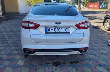 Седан Ford Mondeo 2015 в 