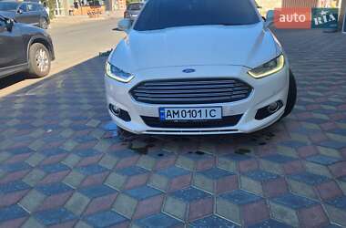Седан Ford Mondeo 2015 в 