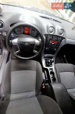 Седан Ford Mondeo 2011 в 