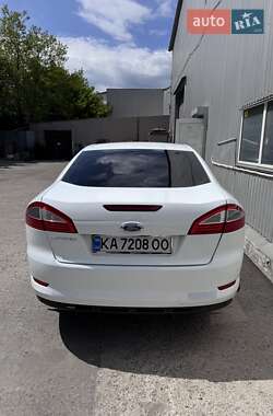 Седан Ford Mondeo 2010 в 