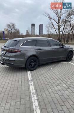 Универсал Ford Mondeo 2015 в 