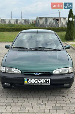 Ліфтбек Ford Mondeo 1995 в Львові