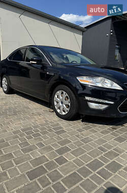 Седан Ford Mondeo 2012 в Звенигородці