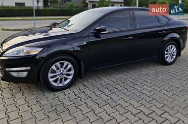 Седан Ford Mondeo 2012 в 