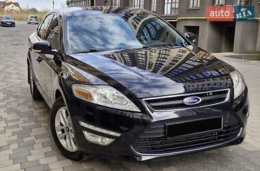 Седан Ford Mondeo 2012 в 