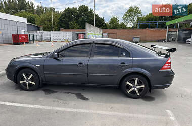 Ліфтбек Ford Mondeo 2006 в 
