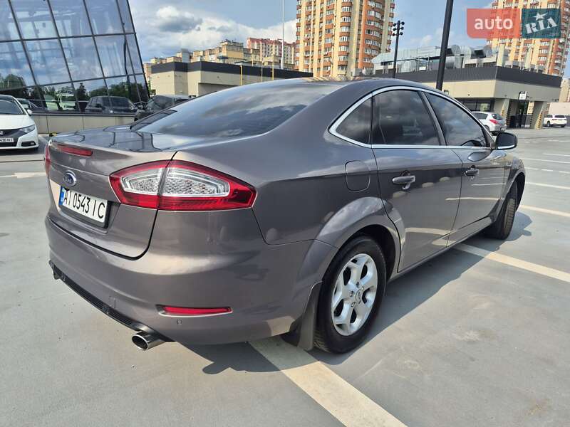 Седан Ford Mondeo 2011 в Киеве