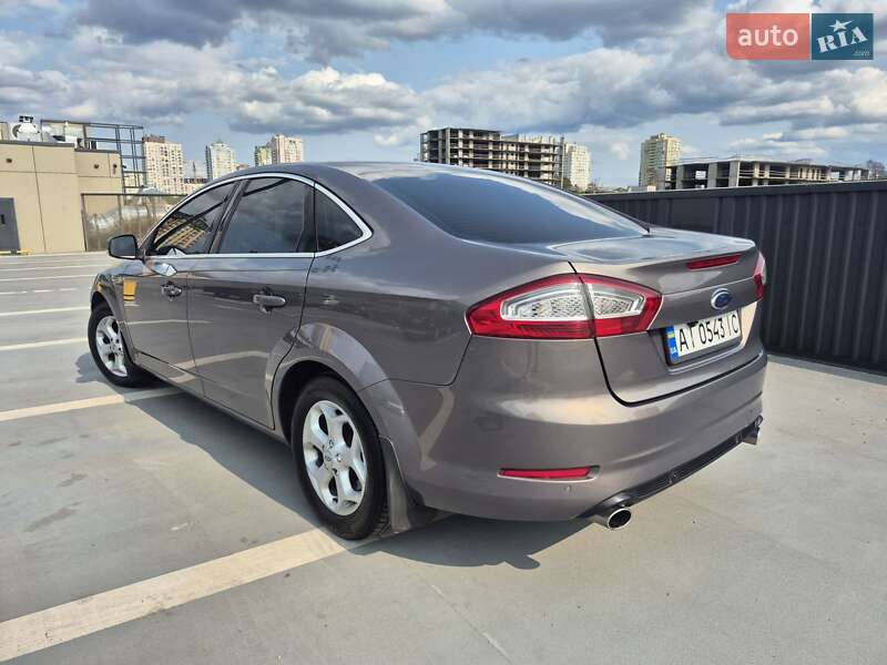 Седан Ford Mondeo 2011 в Киеве