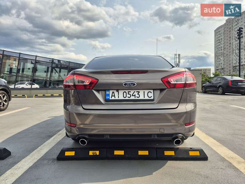 Седан Ford Mondeo 2011 в Киеве