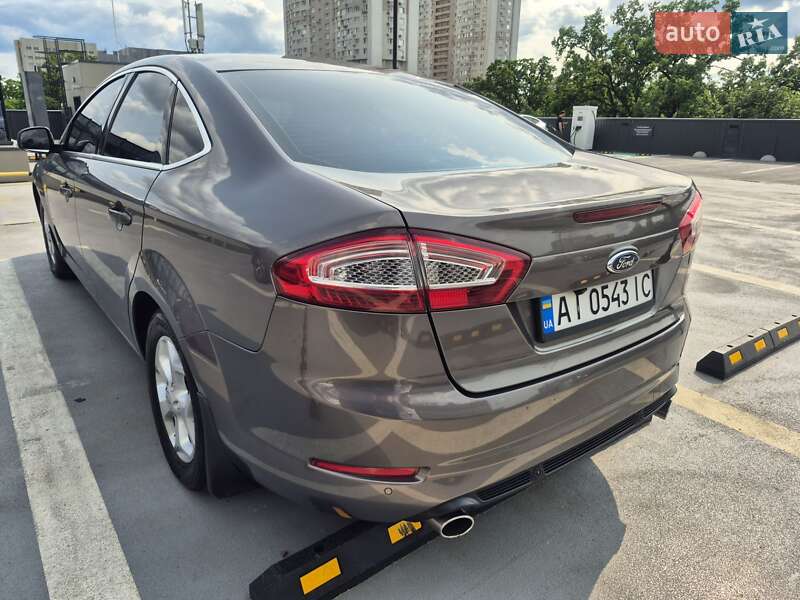 Седан Ford Mondeo 2011 в Киеве