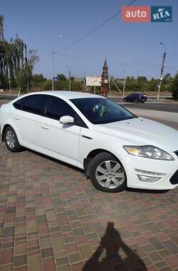 Ліфтбек Ford Mondeo 2014 в 