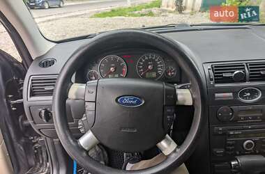 Ліфтбек Ford Mondeo 2005 в 