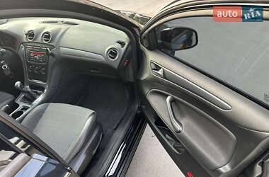 Седан Ford Mondeo 2011 в 