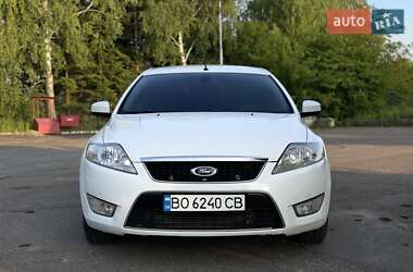 Лифтбек Ford Mondeo 2009 в 