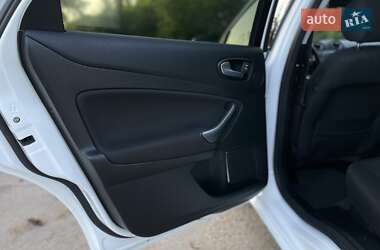 Лифтбек Ford Mondeo 2009 в 