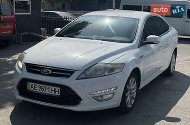 Седан Ford Mondeo 2011 в 
