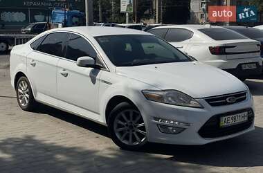Седан Ford Mondeo 2011 в 