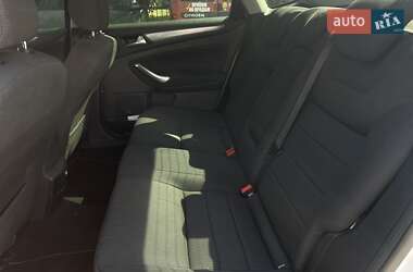 Седан Ford Mondeo 2011 в 