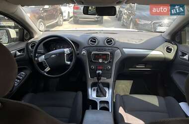 Седан Ford Mondeo 2011 в 
