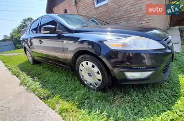 Седан Ford Mondeo 2011 в 
