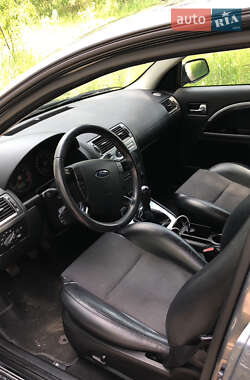 Седан Ford Mondeo 2006 в 