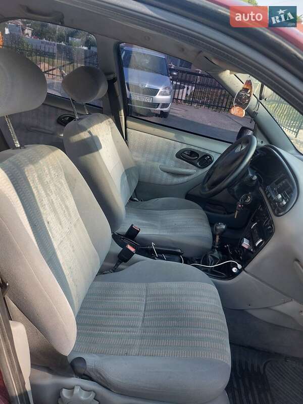 Седан Ford Mondeo 1995 в Кременце фото 5 Седан Ford Mondeo 1995 в Кременце