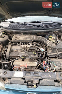 Седан Ford Mondeo 1995 в 