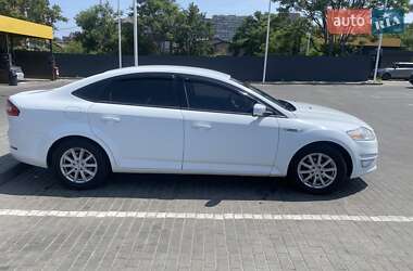 Седан Ford Mondeo 2012 в 